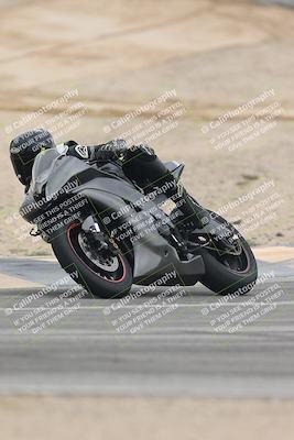 media/Sep-21-2025-Race Pace (Sun) [[98bf33ef95]]/Non Verified/1-Turns 9 and 10 (8am)/